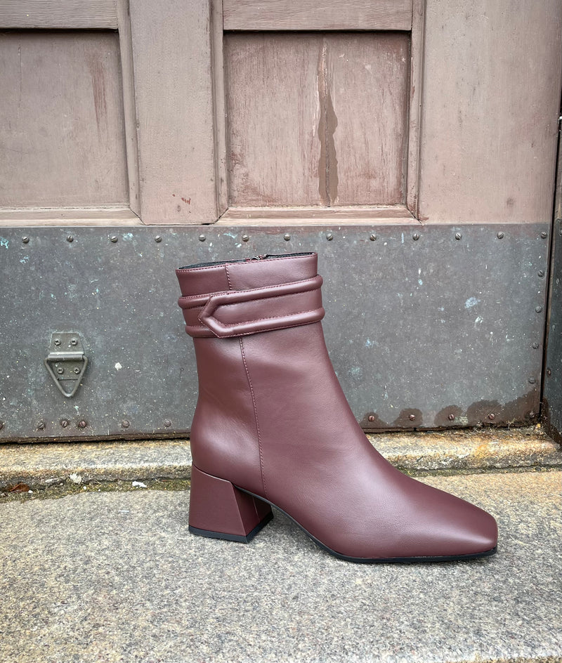 Bibi Lou - Cassandra Ankle Boot Burgundy