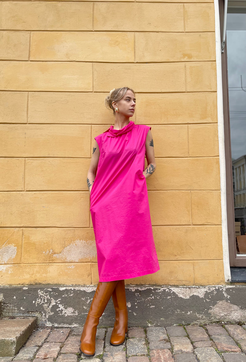 LaSalle - Linn High Neck Dress Pink