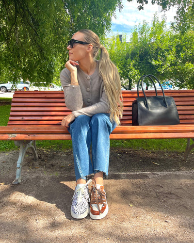 Noa Harmon – Cora Sneaker