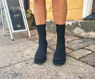 Noa Harmon – Brianna Boot
