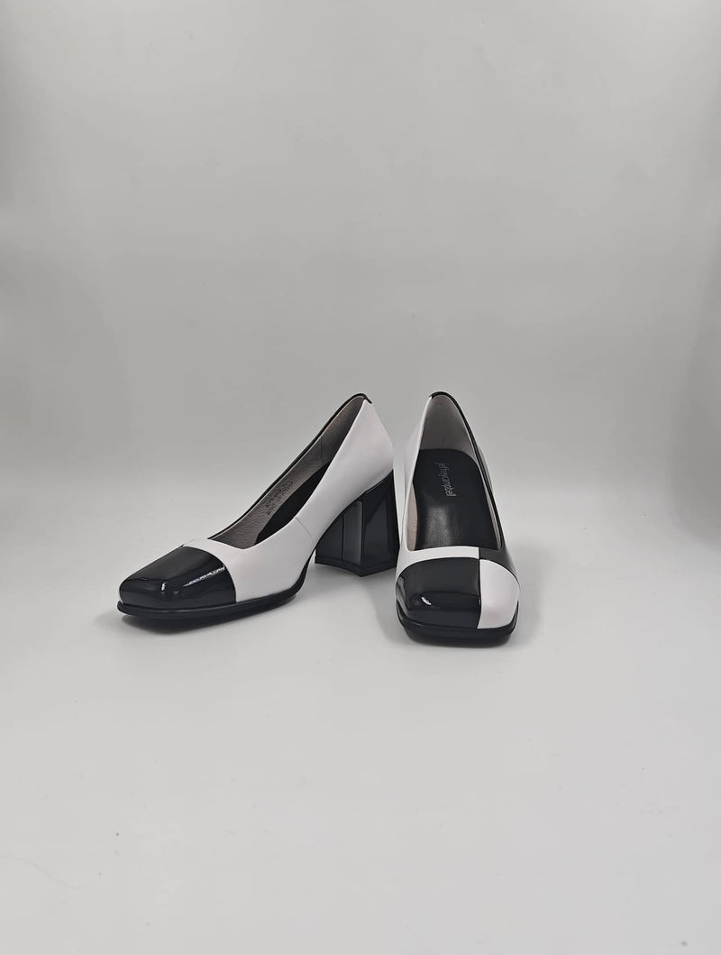 Jeffrey Campbell - Mod-Mod Pump Black/White