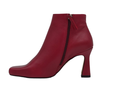 Ángel  Alarcón - Nova Ankle Boot Red